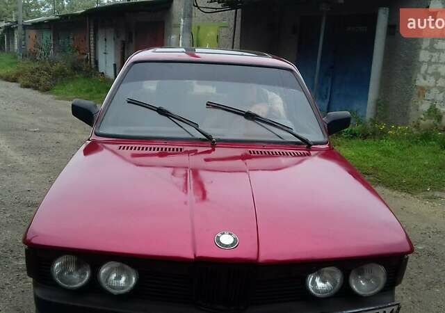 Красный БМВ 3 Серия, объемом двигателя 1.8 л и пробегом 215 тыс. км за 1250 $, фото 3 на Automoto.ua