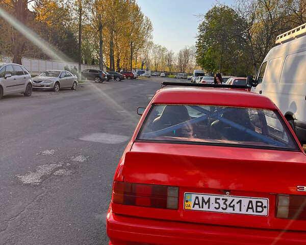 Червоний БМВ 3 Серія, об'ємом двигуна 2.5 л та пробігом 100 тис. км за 1800 $, фото 3 на Automoto.ua