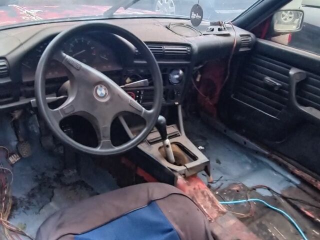 Червоний БМВ 3 Серія, об'ємом двигуна 0 л та пробігом 2 тис. км за 1500 $, фото 6 на Automoto.ua