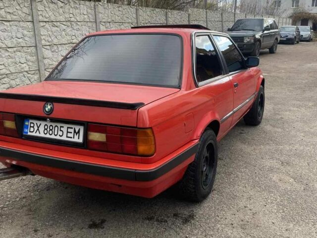 Красный БМВ 3 Серия, объемом двигателя 1.8 л и пробегом 180 тыс. км за 2300 $, фото 4 на Automoto.ua