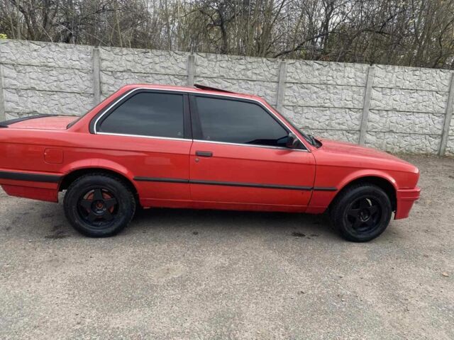 Красный БМВ 3 Серия, объемом двигателя 1.8 л и пробегом 180 тыс. км за 2300 $, фото 6 на Automoto.ua