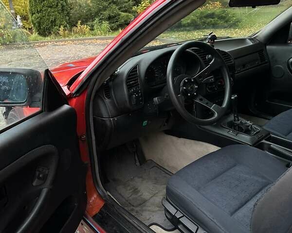 Красный БМВ 3 Серия, объемом двигателя 1.99 л и пробегом 3 тыс. км за 4700 $, фото 3 на Automoto.ua