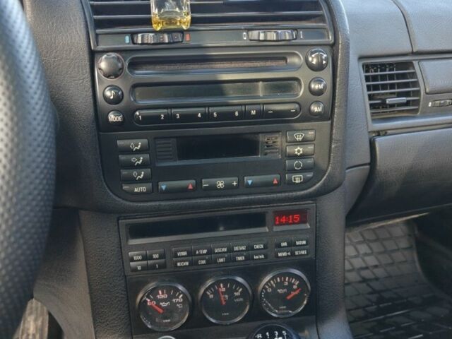 Красный БМВ 3 Серия, объемом двигателя 2.5 л и пробегом 240 тыс. км за 6000 $, фото 5 на Automoto.ua