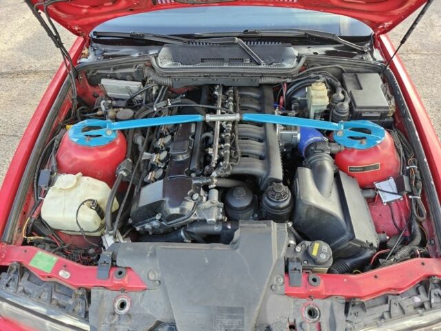 Красный БМВ 3 Серия, объемом двигателя 2.5 л и пробегом 240 тыс. км за 6000 $, фото 3 на Automoto.ua