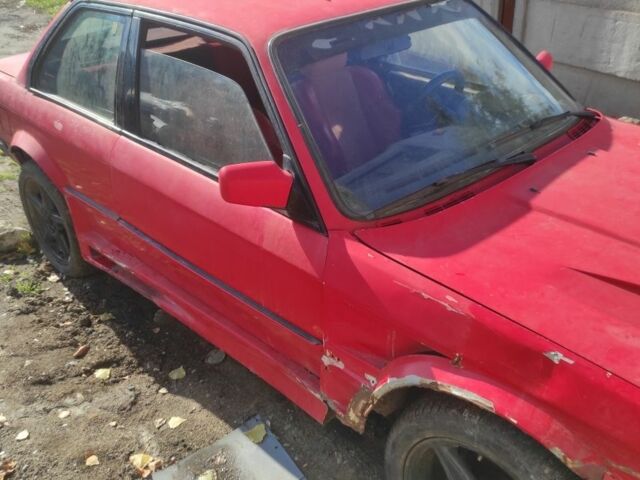 Червоний БМВ 3 Серія, об'ємом двигуна 2.5 л та пробігом 230 тис. км за 1000 $, фото 2 на Automoto.ua