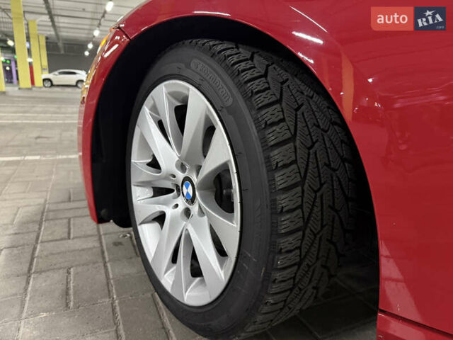 Красный БМВ 3 Серия, объемом двигателя 3 л и пробегом 94 тыс. км за 11000 $, фото 42 на Automoto.ua