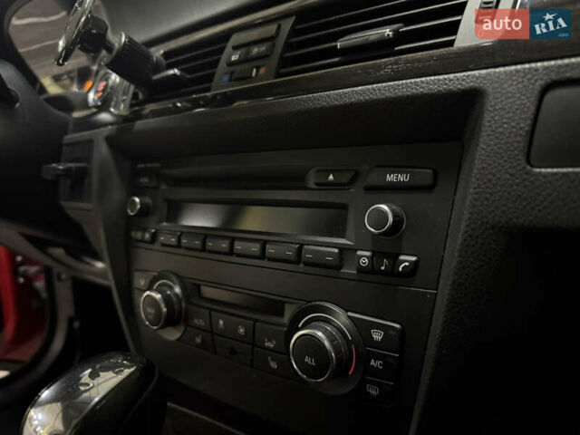 Красный БМВ 3 Серия, объемом двигателя 3 л и пробегом 94 тыс. км за 11000 $, фото 36 на Automoto.ua