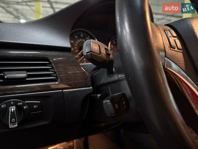 Красный БМВ 3 Серия, объемом двигателя 3 л и пробегом 94 тыс. км за 11000 $, фото 24 на Automoto.ua