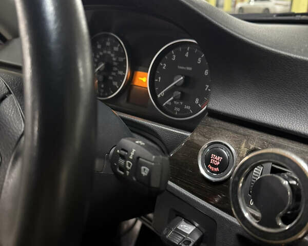 Красный БМВ 3 Серия, объемом двигателя 3 л и пробегом 94 тыс. км за 11000 $, фото 37 на Automoto.ua