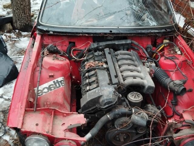 Красный БМВ 3 Серия, объемом двигателя 2 л и пробегом 100 тыс. км за 1121 $, фото 3 на Automoto.ua