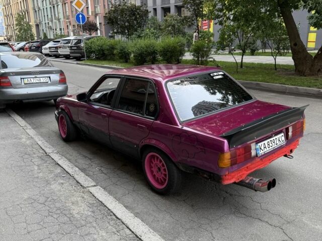 Красный БМВ 3 Серия, объемом двигателя 2.5 л и пробегом 250 тыс. км за 3500 $, фото 2 на Automoto.ua