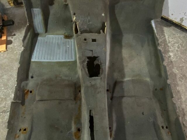 Красный БМВ 3 Серия, объемом двигателя 2 л и пробегом 80 тыс. км за 520 $, фото 7 на Automoto.ua