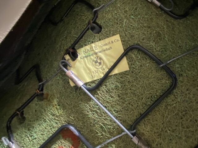 Красный БМВ 3 Серия, объемом двигателя 2 л и пробегом 80 тыс. км за 520 $, фото 5 на Automoto.ua