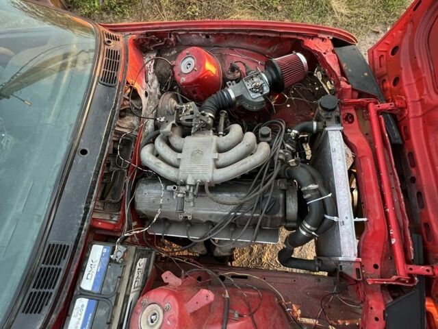 Червоний БМВ 3 Серія, об'ємом двигуна 2 л та пробігом 294 тис. км за 1500 $, фото 2 на Automoto.ua