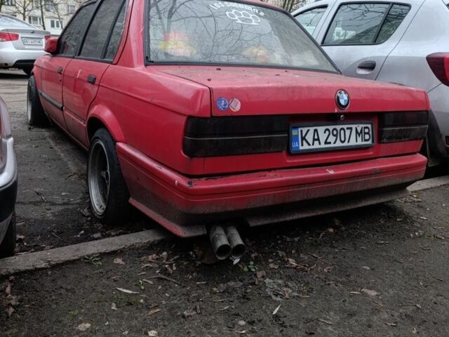 Красный БМВ 3 Серия, объемом двигателя 1.6 л и пробегом 200 тыс. км за 1400 $, фото 4 на Automoto.ua