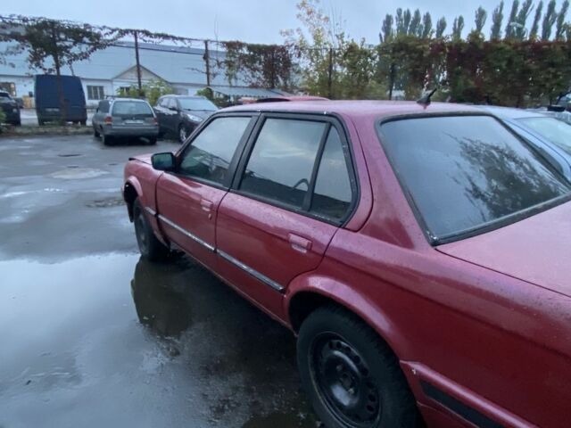 Красный БМВ 3 Серия, объемом двигателя 2 л и пробегом 80 тыс. км за 520 $, фото 1 на Automoto.ua