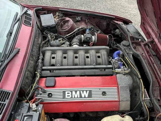 Красный БМВ 3 Серия, объемом двигателя 1.8 л и пробегом 1 тыс. км за 2999 $, фото 8 на Automoto.ua