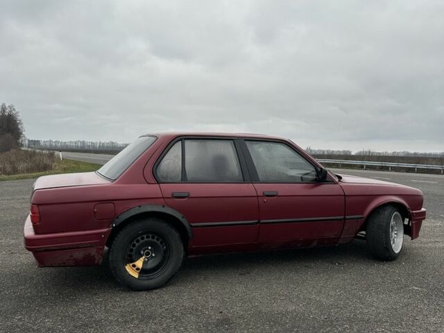 Красный БМВ 3 Серия, объемом двигателя 1.8 л и пробегом 1 тыс. км за 2999 $, фото 7 на Automoto.ua