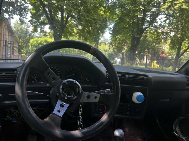 Червоний БМВ 3 Серія, об'ємом двигуна 2.8 л та пробігом 111 тис. км за 990 $, фото 7 на Automoto.ua