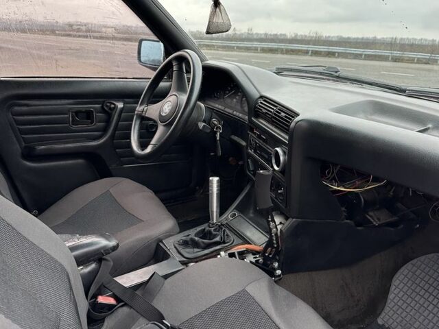 Красный БМВ 3 Серия, объемом двигателя 1.8 л и пробегом 1 тыс. км за 2999 $, фото 11 на Automoto.ua