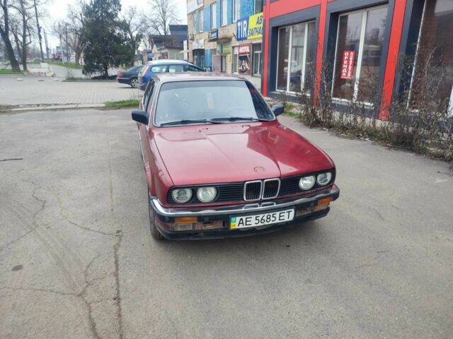 Красный БМВ 3 Серия, объемом двигателя 2.4 л и пробегом 260 тыс. км за 1100 $, фото 1 на Automoto.ua