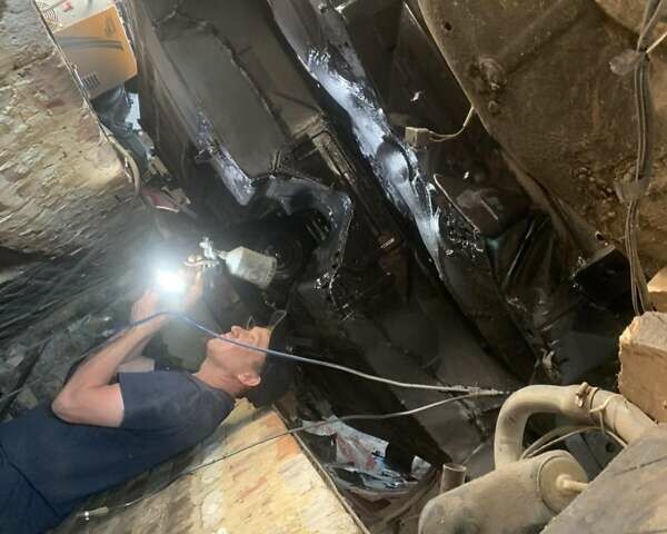 Червоний БМВ 3 Серія, об'ємом двигуна 2 л та пробігом 300 тис. км за 4600 $, фото 30 на Automoto.ua