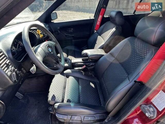 Червоний БМВ 3 Серія, об'ємом двигуна 2 л та пробігом 300 тис. км за 4600 $, фото 4 на Automoto.ua