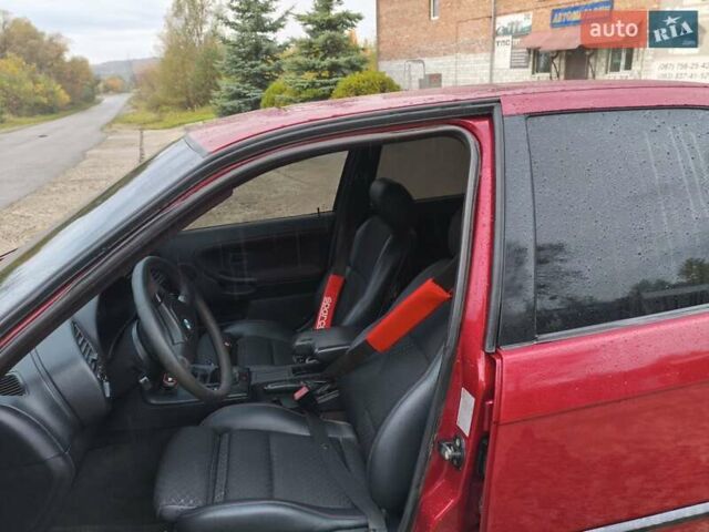 Червоний БМВ 3 Серія, об'ємом двигуна 2 л та пробігом 300 тис. км за 4600 $, фото 34 на Automoto.ua