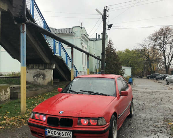 Красный БМВ 3 Серия, объемом двигателя 1.6 л и пробегом 777 тыс. км за 1900 $, фото 1 на Automoto.ua