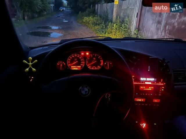 Червоний БМВ 3 Серія, об'ємом двигуна 2 л та пробігом 300 тис. км за 4600 $, фото 10 на Automoto.ua