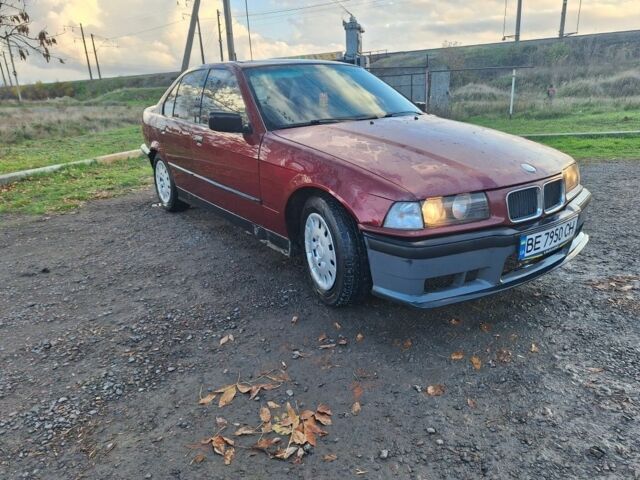 Красный БМВ 3 Серия, объемом двигателя 1.8 л и пробегом 380 тыс. км за 1700 $, фото 5 на Automoto.ua