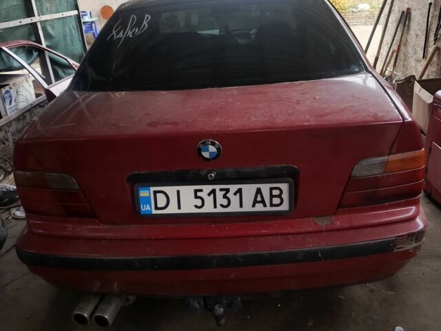 Червоний БМВ 3 Серія, об'ємом двигуна 1.6 л та пробігом 300 тис. км за 1421 $, фото 1 на Automoto.ua