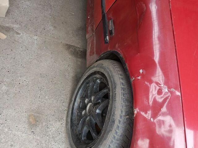 Червоний БМВ 3 Серія, об'ємом двигуна 1.6 л та пробігом 300 тис. км за 1421 $, фото 4 на Automoto.ua