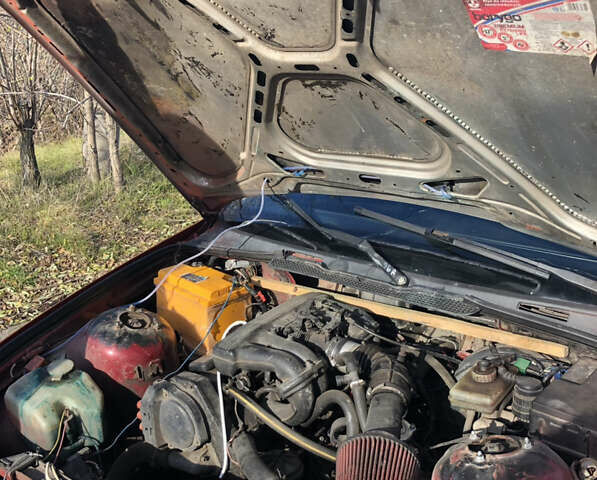 Красный БМВ 3 Серия, объемом двигателя 1.6 л и пробегом 777 тыс. км за 1900 $, фото 9 на Automoto.ua