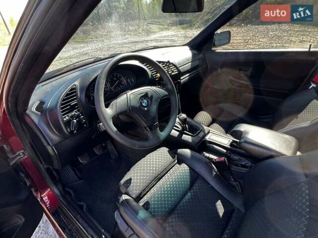 Червоний БМВ 3 Серія, об'ємом двигуна 2 л та пробігом 300 тис. км за 4600 $, фото 1 на Automoto.ua