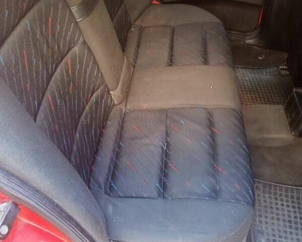 Красный БМВ 3 Серия, объемом двигателя 1.6 л и пробегом 450 тыс. км за 2500 $, фото 2 на Automoto.ua