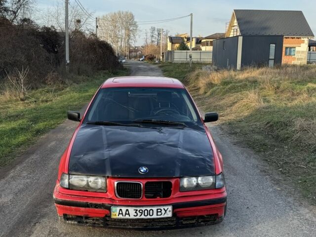 Красный БМВ 3 Серия, объемом двигателя 1.6 л и пробегом 250 тыс. км за 1100 $, фото 1 на Automoto.ua