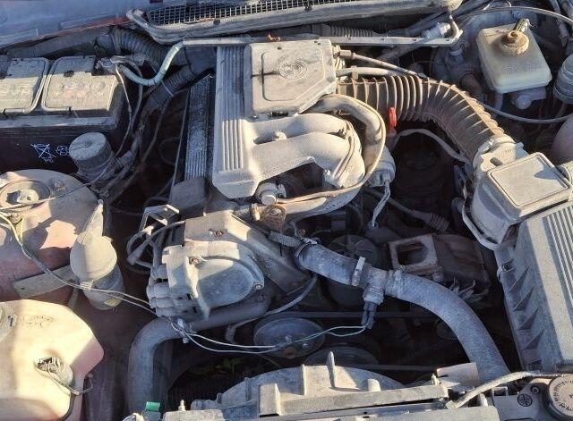 Красный БМВ 3 Серия, объемом двигателя 1.8 л и пробегом 450 тыс. км за 2200 $, фото 4 на Automoto.ua