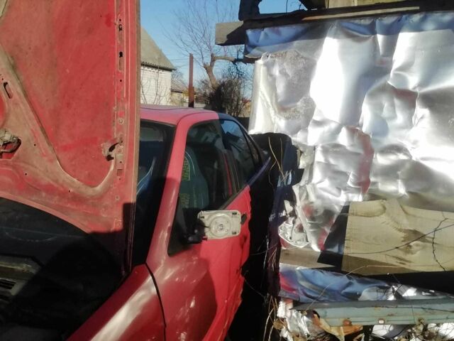 Красный БМВ 3 Серия, объемом двигателя 1.6 л и пробегом 250 тыс. км за 1542 $, фото 7 на Automoto.ua