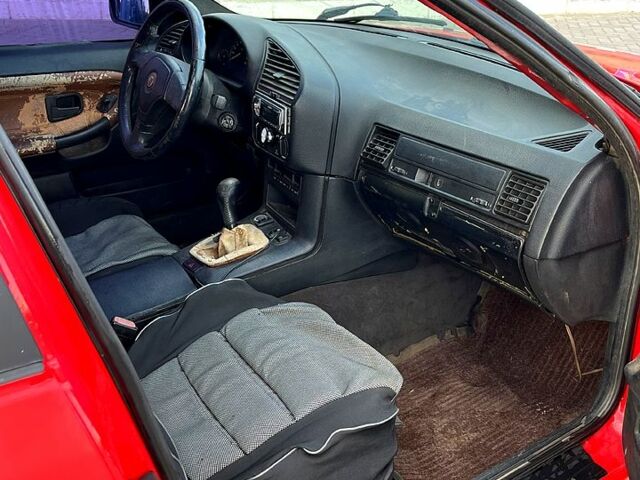 Красный БМВ 3 Серия, объемом двигателя 1.8 л и пробегом 222 тыс. км за 1600 $, фото 6 на Automoto.ua