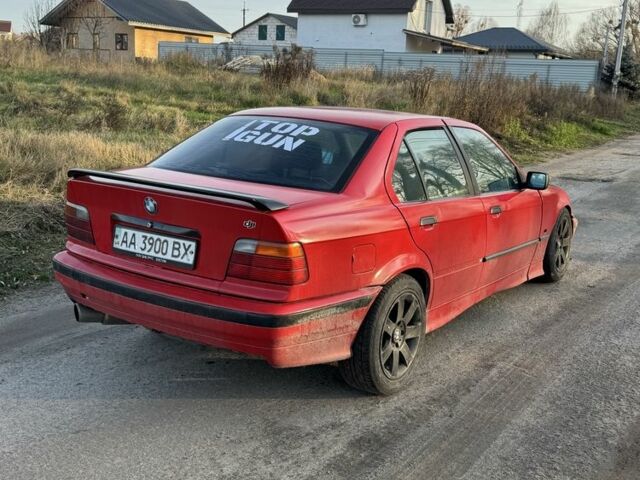 Красный БМВ 3 Серия, объемом двигателя 1.6 л и пробегом 250 тыс. км за 1100 $, фото 3 на Automoto.ua