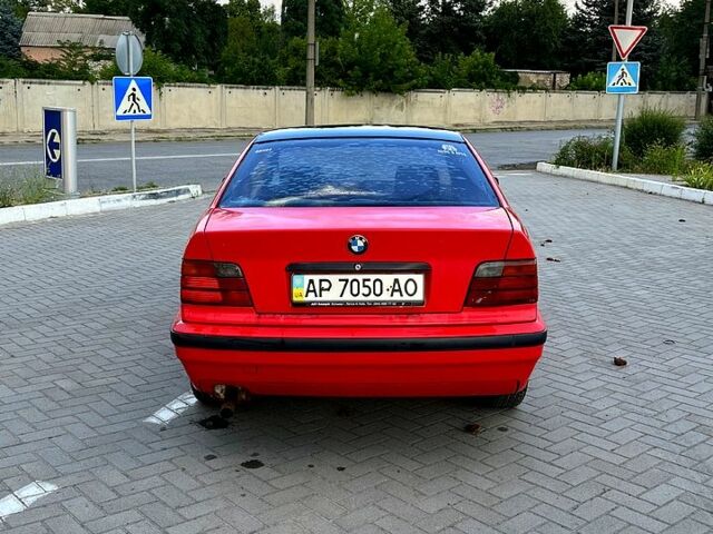 Красный БМВ 3 Серия, объемом двигателя 1.8 л и пробегом 222 тыс. км за 1600 $, фото 4 на Automoto.ua