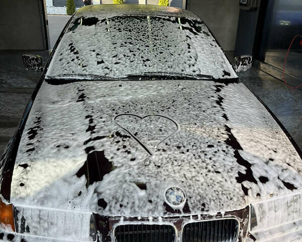 Червоний БМВ 3 Серія, об'ємом двигуна 1.99 л та пробігом 251 тис. км за 3500 $, фото 2 на Automoto.ua