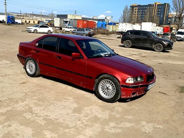 Красный БМВ 3 Серия, объемом двигателя 1.8 л и пробегом 0 тыс. км за 2800 $, фото 1 на Automoto.ua