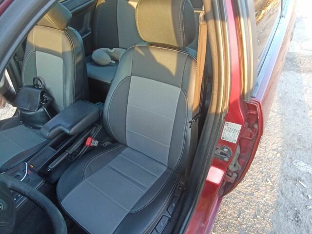 Червоний БМВ 3 Серія, об'ємом двигуна 1.8 л та пробігом 370 тис. км за 3200 $, фото 1 на Automoto.ua