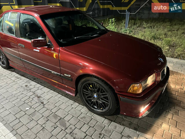 Красный БМВ 3 Серия, объемом двигателя 2.5 л и пробегом 416 тыс. км за 3999 $, фото 9 на Automoto.ua