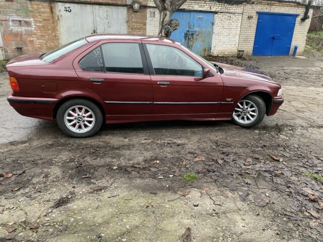 Червоний БМВ 3 Серія, об'ємом двигуна 1.6 л та пробігом 322 тис. км за 1650 $, фото 4 на Automoto.ua