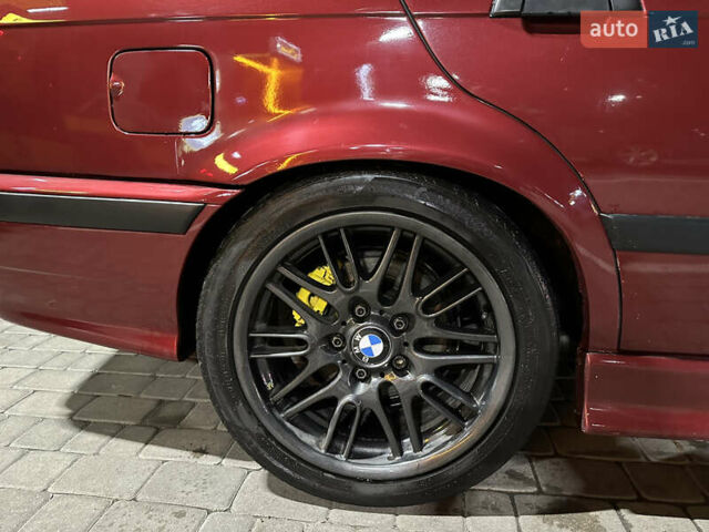 Красный БМВ 3 Серия, объемом двигателя 2.5 л и пробегом 416 тыс. км за 3999 $, фото 13 на Automoto.ua