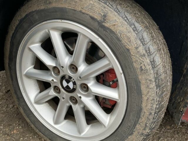 Червоний БМВ 3 Серія, об'ємом двигуна 1.6 л та пробігом 322 тис. км за 1650 $, фото 9 на Automoto.ua