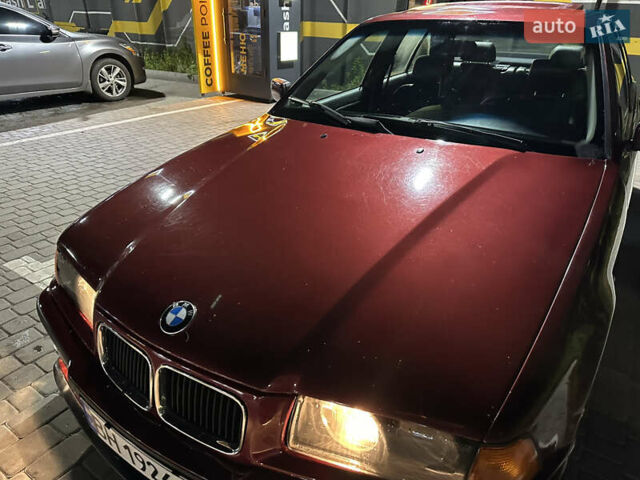 Красный БМВ 3 Серия, объемом двигателя 2.5 л и пробегом 416 тыс. км за 3999 $, фото 11 на Automoto.ua